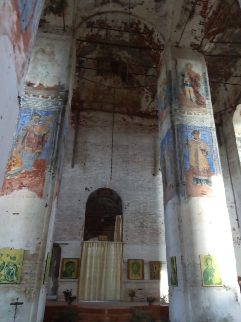 Фрески на колоннах церкви Петра и Павла пос. Поречье-Рыбное